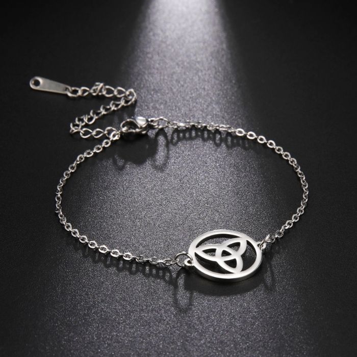 Analyzing image armband-knupfen-damen-irland-keltischer-knoten-316l-edelstahlarmband