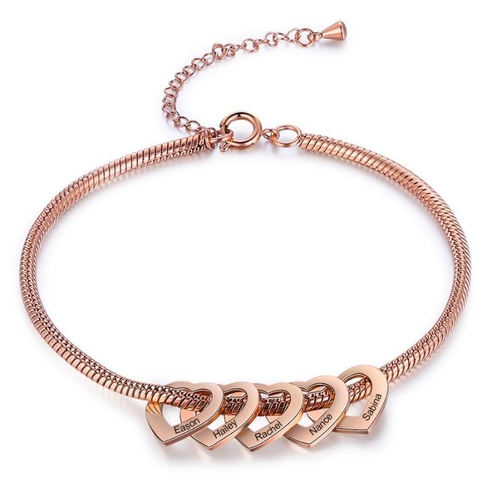 armband-mit-namen-personalisierte-herz-charme-eingraviert-familienname-verstellbare-kette-armband