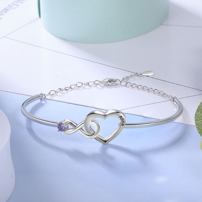 armband-mit-namen-personalisiertes-armband-mit-eingraviertem-namen-und-geburtsstein