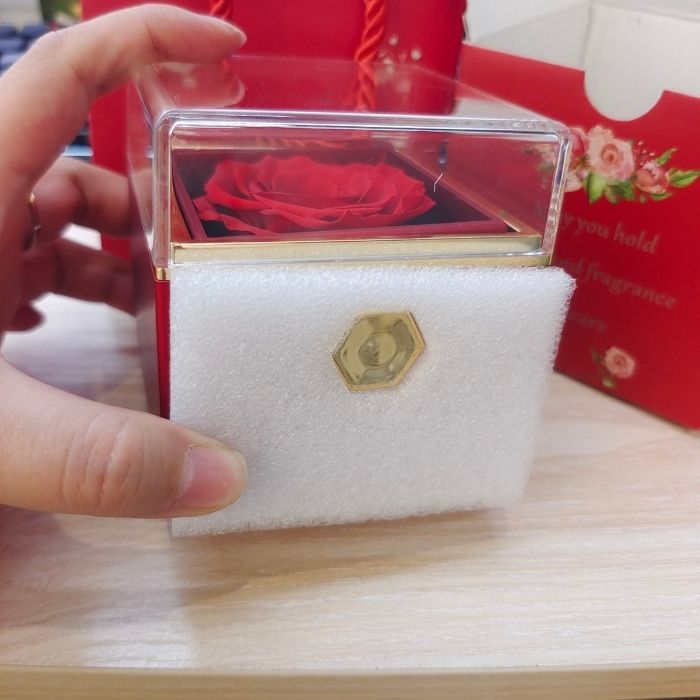 armband-mit-namen-personalisiertes-edelstahlarmband-luxusbox-armband-mit-doppelherz