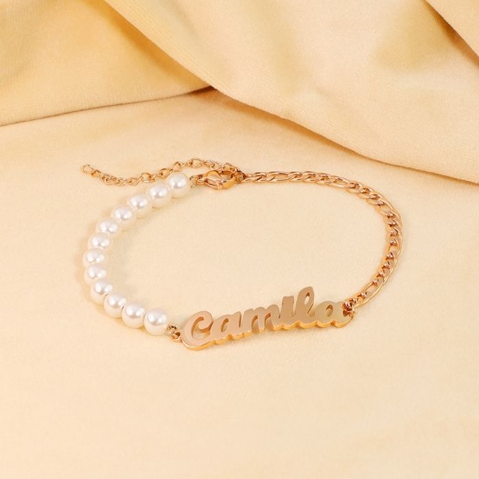armband-mit-namen-vergoldetes-edelstahlarmband-mit-perlen