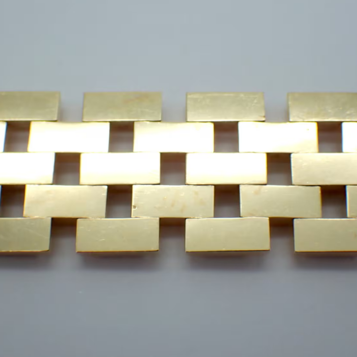 breites-goldarmband-damen-585-verziertes-vintage-armband-14-karat-gelbgold-mit-einem-scharnier-verschluss-mit-sicherheitskette