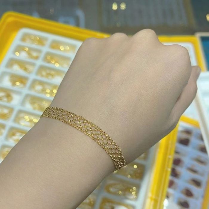 goldarmband-damen-750-karat-authentic-18k-echtgold-au750-spitzenarmband-verstellbar