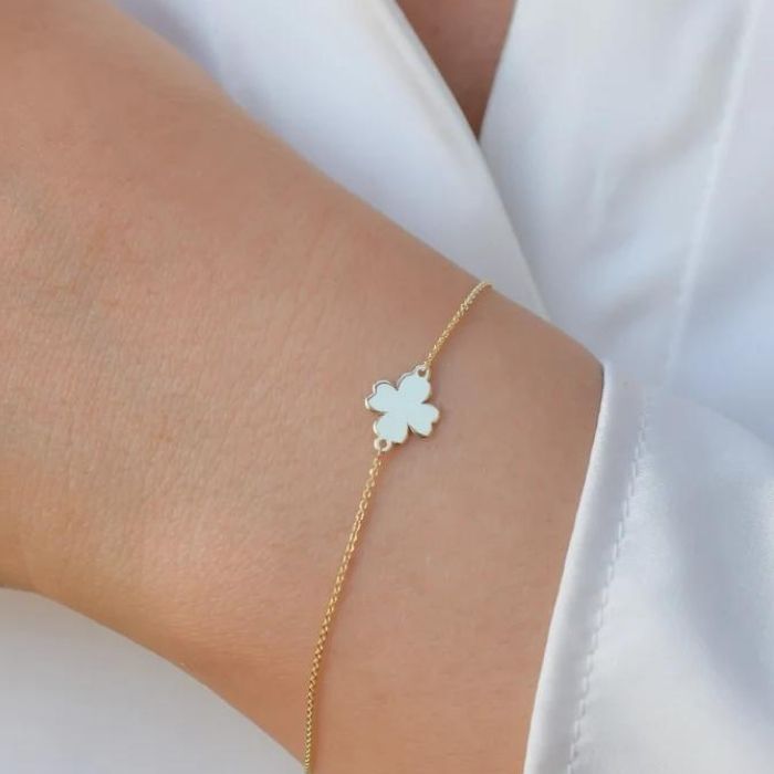 kleeblatt-armband-gold-damen-585-solid-14-karat-vierblattriges-glucksarmband-taufarmband-gravur-charm-name-armband