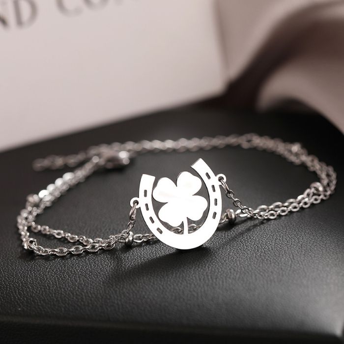 Analyzing image kleeblatt-armband-mehrlagiges-perlenarmband-kleeblatt-edelstahlarmband-damen